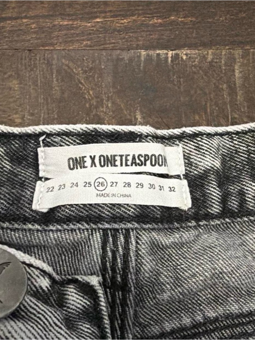 One Teaspoon Shorts - Picture 3 of 3
